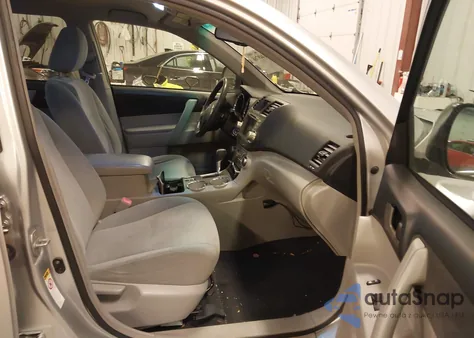 2011 Toyota Highlander Hybrid Limited из США, поврежденный, VIN JTEBC3EH5B2000207